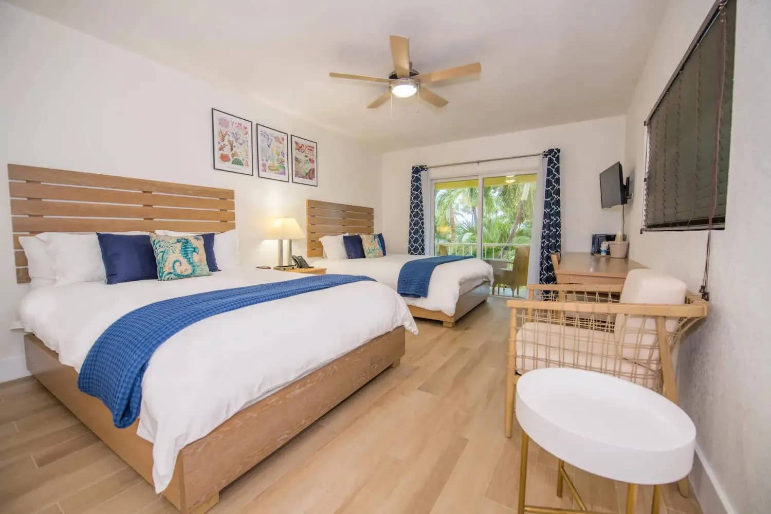 Courtyard Room - image