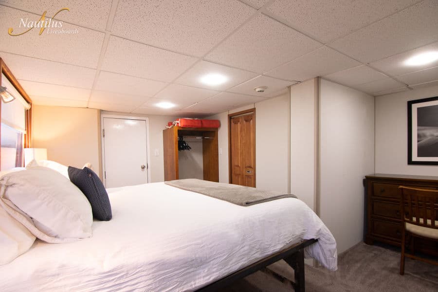 Superior Suite Upper Deck - image