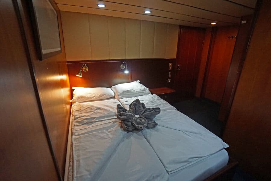 Double Lower Deck - image