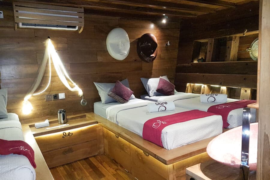 Triple Lower Deck - image Triple Lower Deck - image