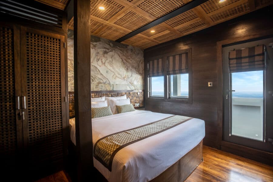 Cowrie Suite Main Deck - image