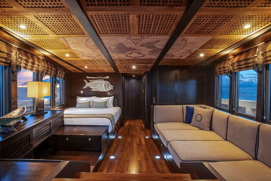 Owner’s Manta Suite Main Deck - image
