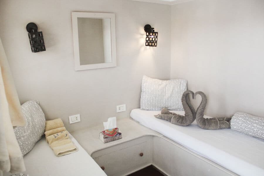 Twin Upper Deck - image