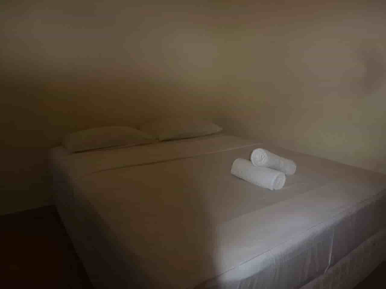 Thumbnail 2 Thumbnail 2