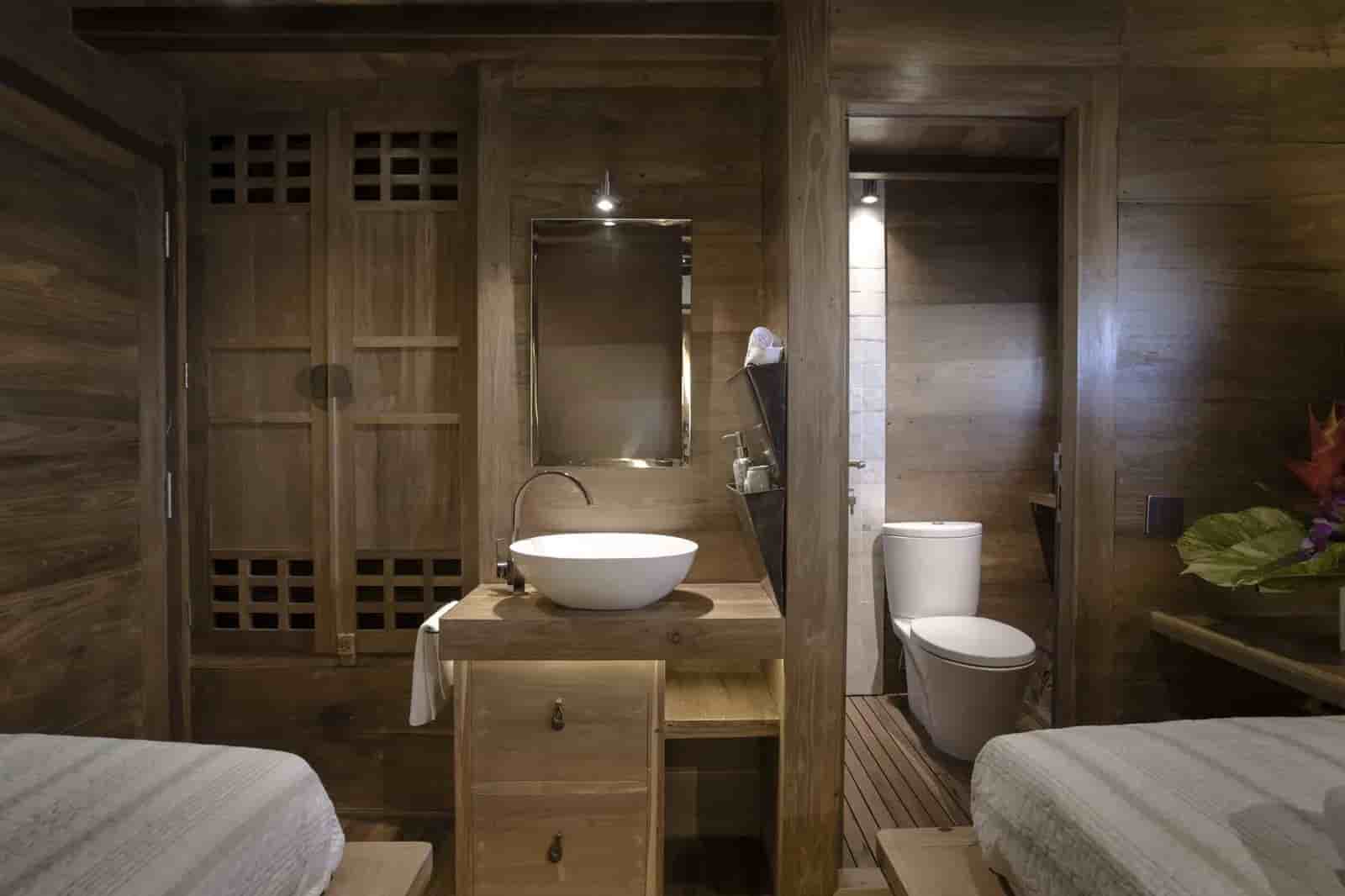 Thumbnail 4 Thumbnail 4