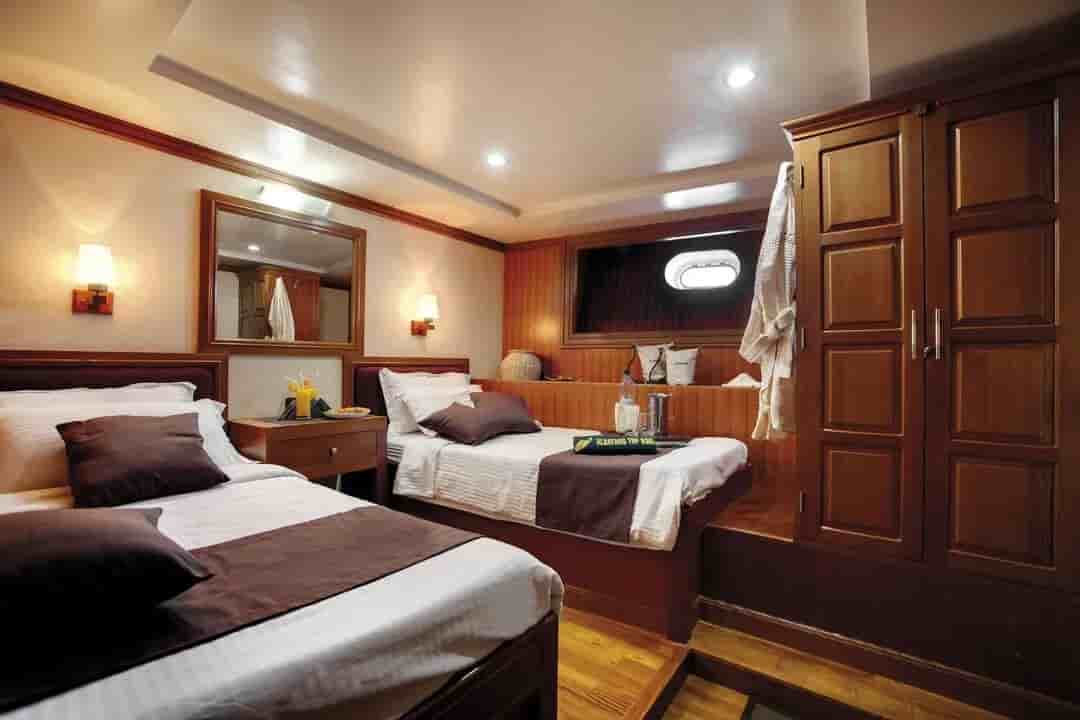 Thumbnail 5 Thumbnail 5