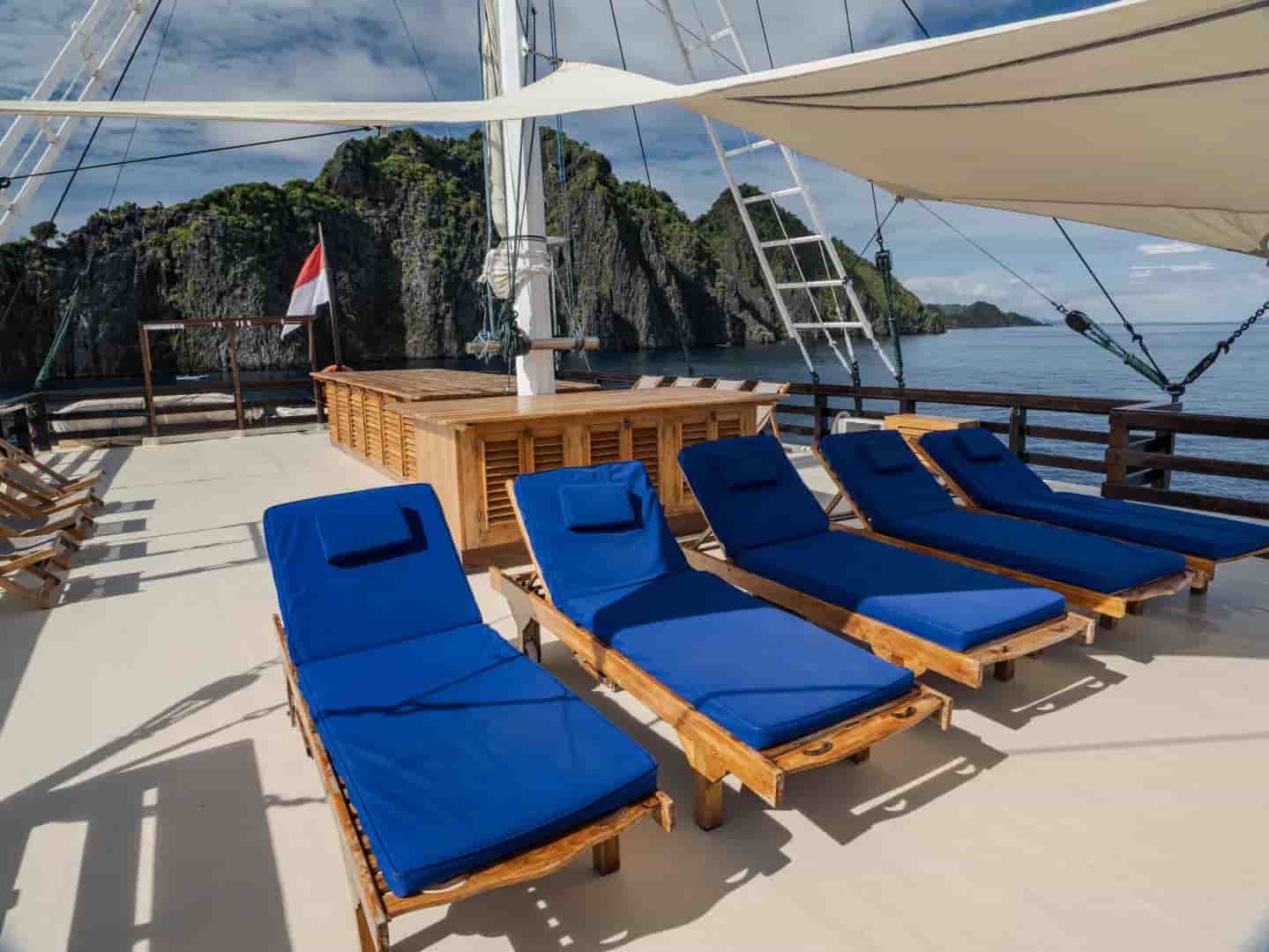 Thumbnail 9 Thumbnail 9