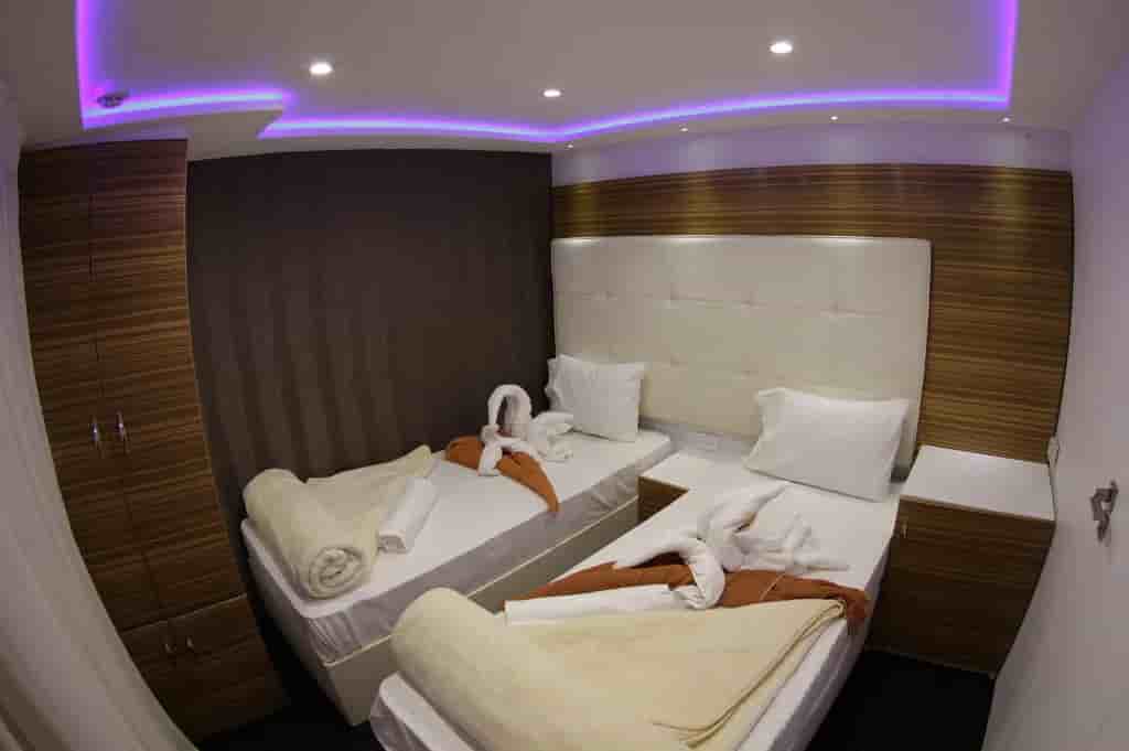 Thumbnail 4 Thumbnail 4