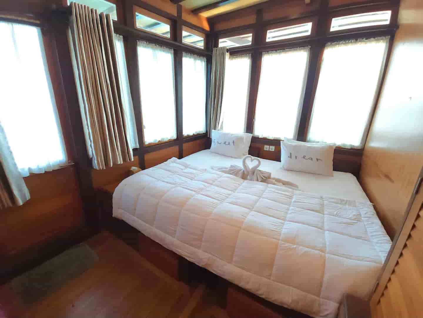 Thumbnail 5 Thumbnail 5