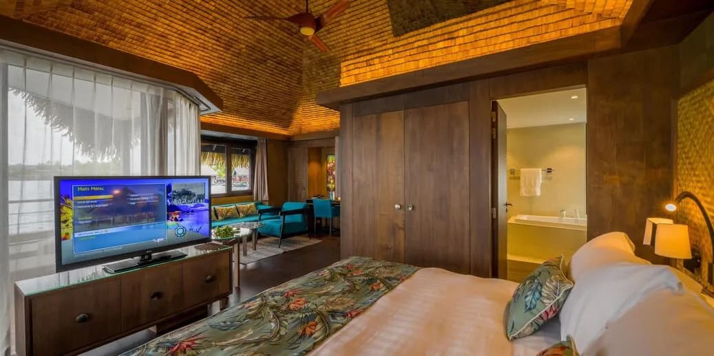 ICT-room-9-overwater-superior-lagoon-bungalow.jpg ICT-room-9-overwater-superior-lagoon-bungalow.jpg