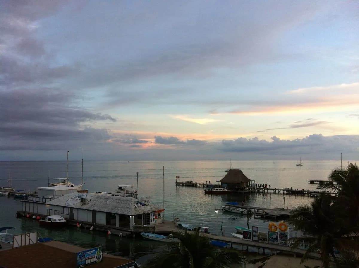 sunbreeze-suites-belize-10.jpg sunbreeze-suites-belize-10.jpg