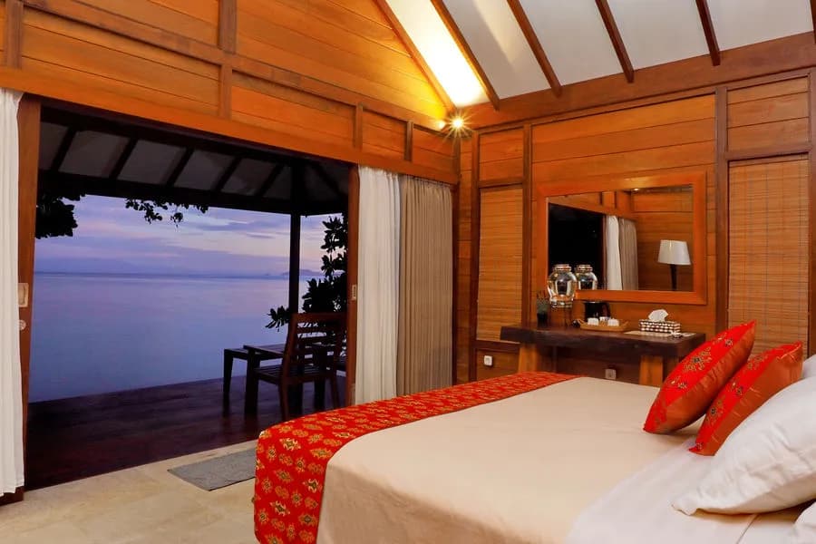 Bed with overlooking view Bed with overlooking view