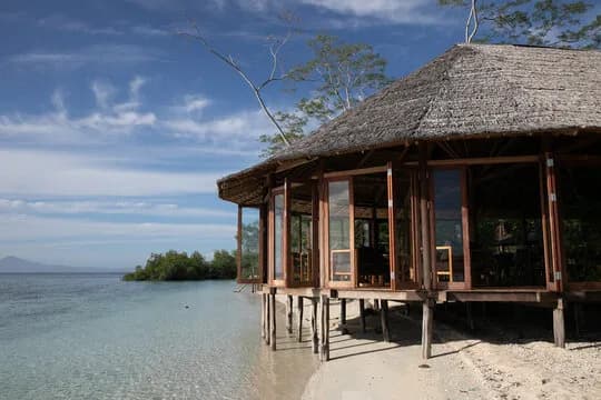 Lounge area overlooking the water Lounge area overlooking the water