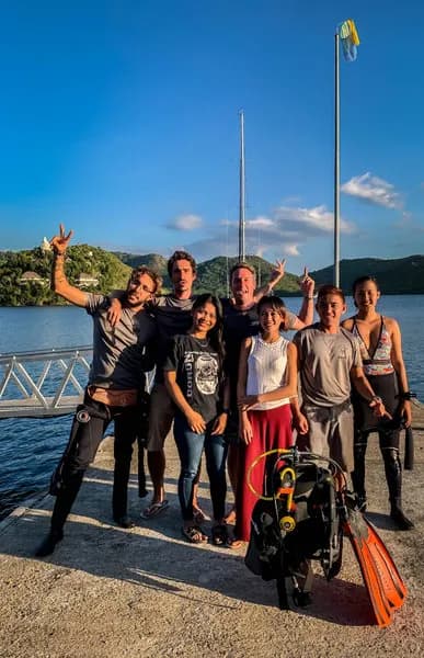 Happy guests and divers Happy guests and divers