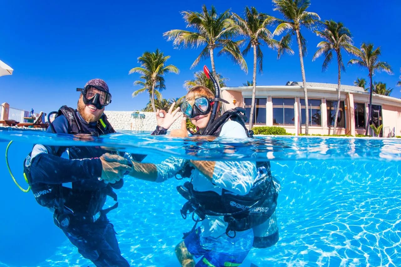 Sunset House Hotel & Dive Center - image Sunset House Hotel & Dive Center - image