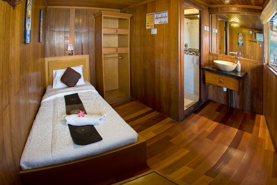 Single Bed (202,203) Main Deck - image Single Bed (202,203) Main Deck - image