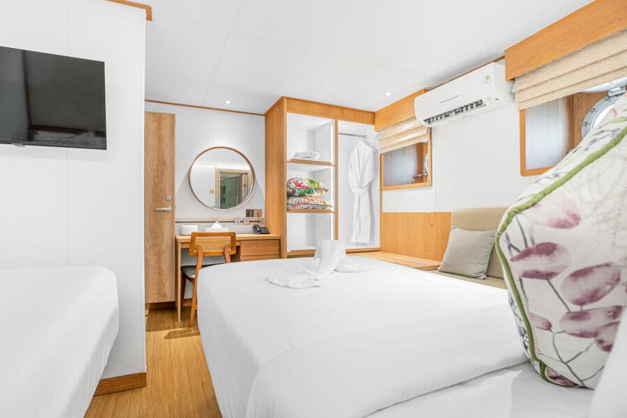 Interior cabin (101, 102) Lower Deck - image Interior cabin (101, 102) Lower Deck - image