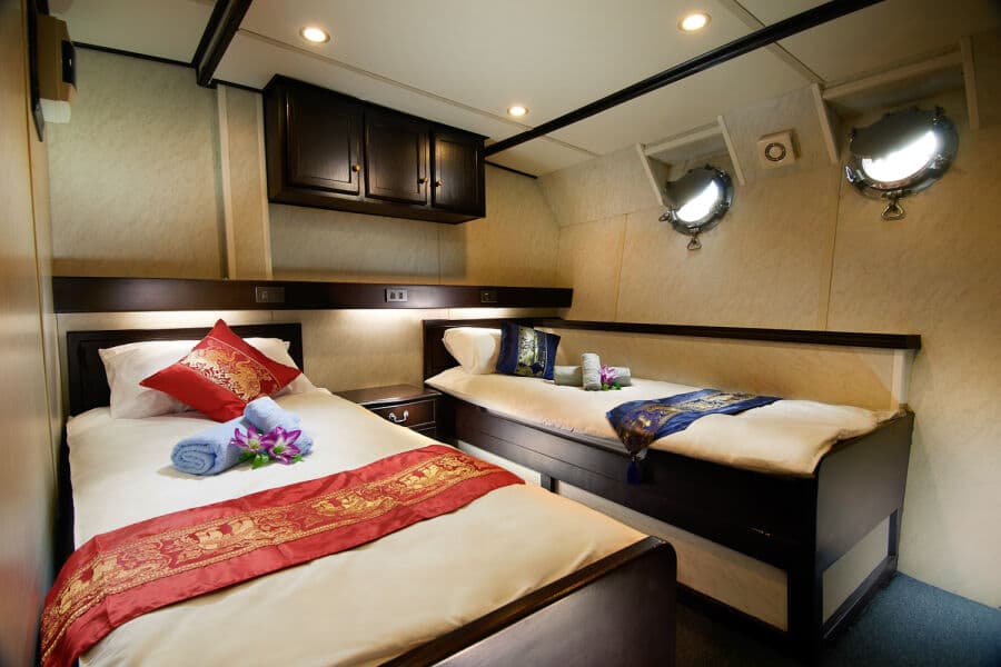 Premium Twin/Double Share Main Deck - image Premium Twin/Double Share Main Deck - image