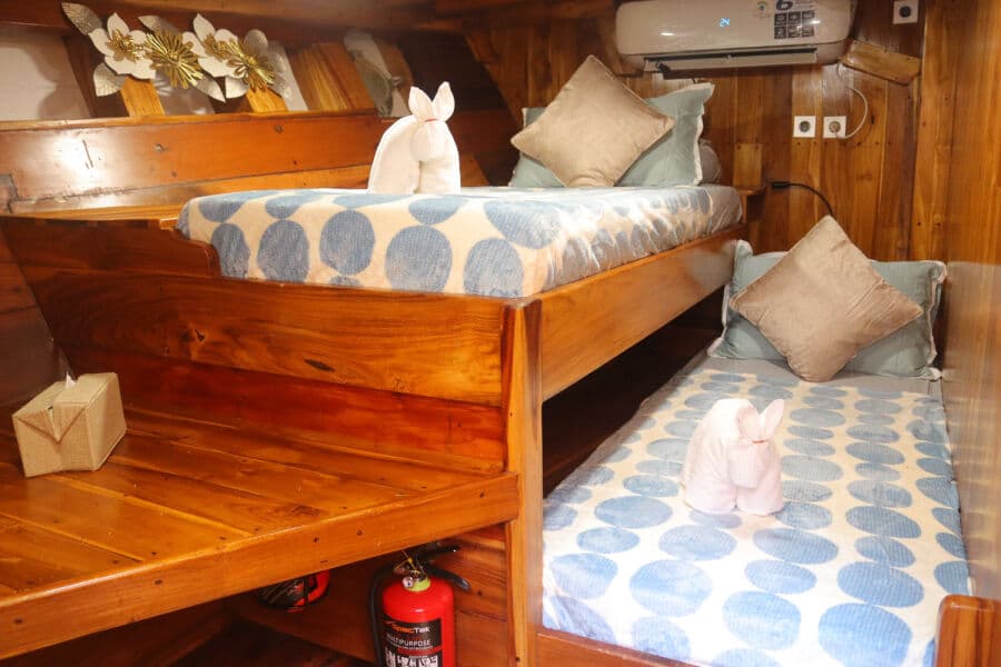 Standard Twin Share Lower Deck - image Standard Twin Share Lower Deck - image